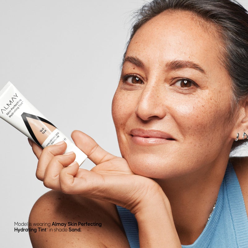 Almay Hydrating Liquid Foundation Tint, Lightweight with Light Coverage, Naturally Dewy Finish, Hypoallergenic, Dermatologist TestedFragrance Free, 120 Beige, 0.94 fl oz. - Image 4