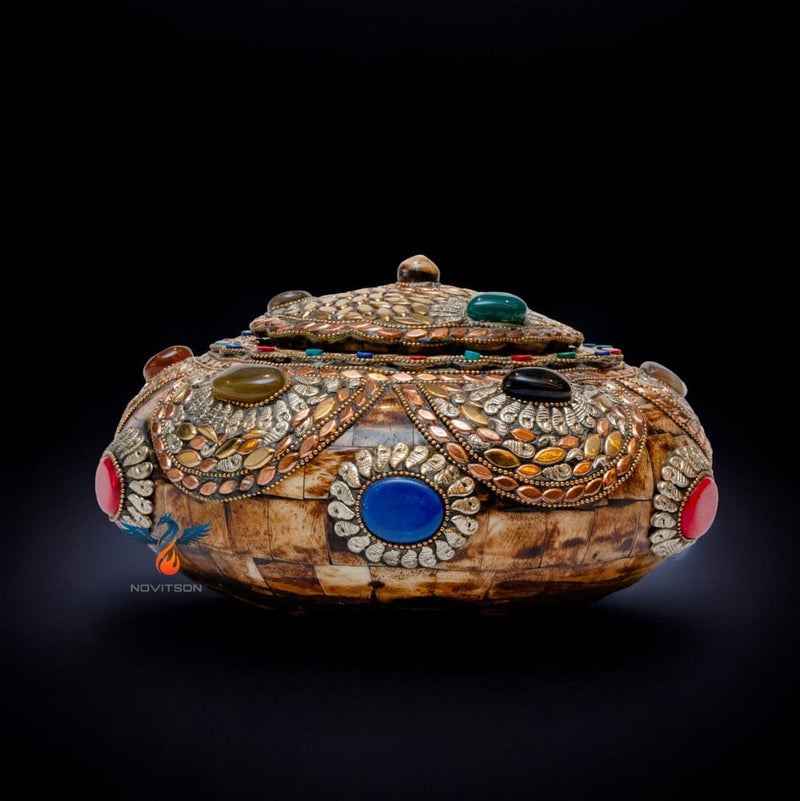 Novitson Amicus Gemma – Handcrafted Bone Artifact Jewel Box | Natural Bone Exterior, Gemstone Inlay | Artisan Keepsake & Collector's Art - Image 5