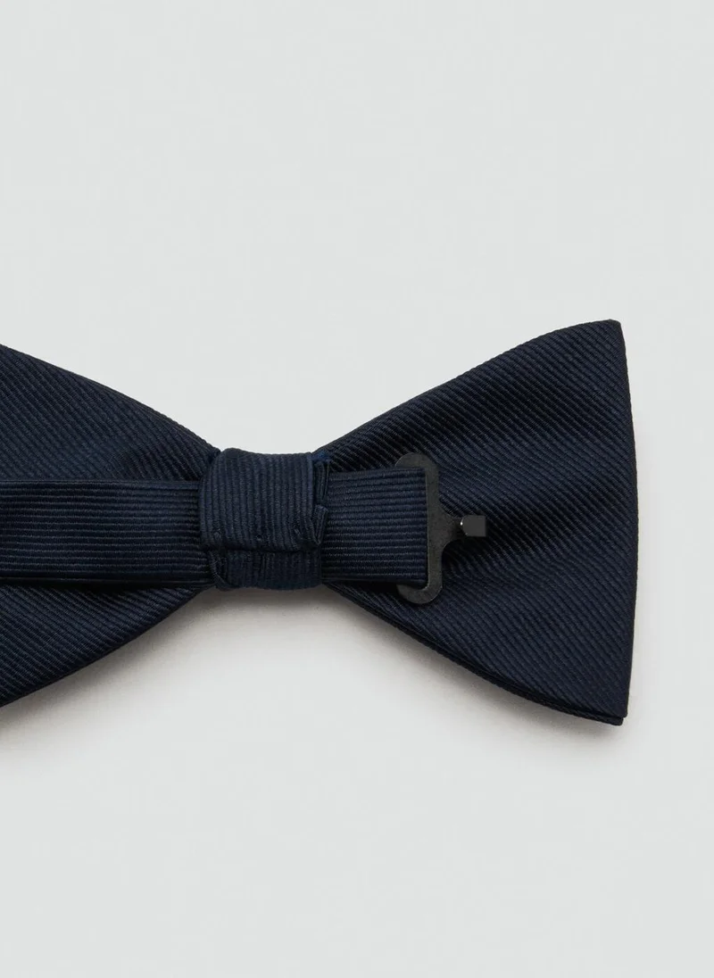 مانجو مان ربطة عنق كلاسيكية بنسيج دقيق