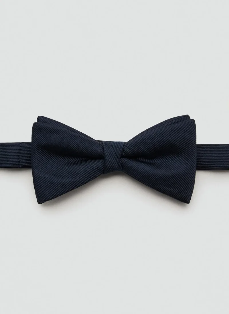 مانجو مان ربطة عنق كلاسيكية بنسيج دقيق