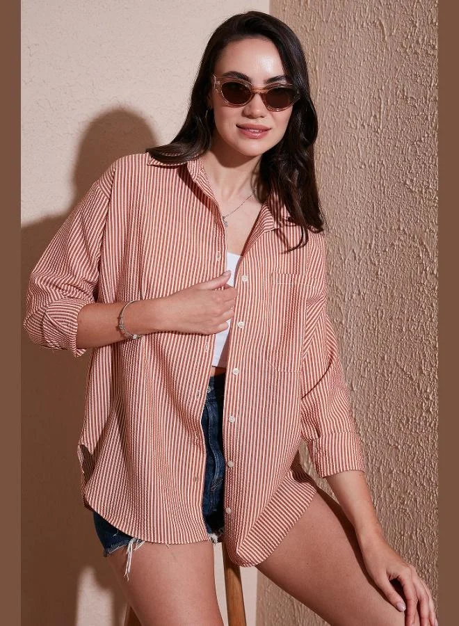 ليلا قميص نسائي مخطط بأكمام طويلة بقصة عادية وجيب
