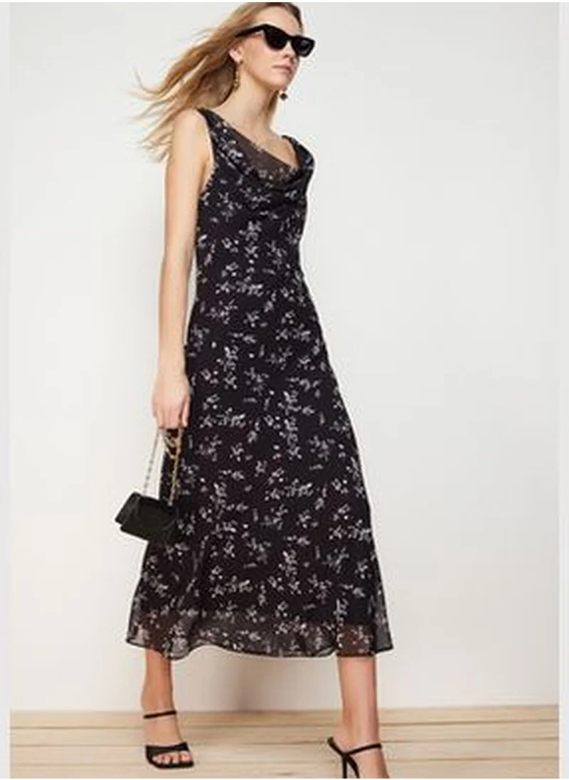 trendyol Black Scoop Neck Midi Woven Dress