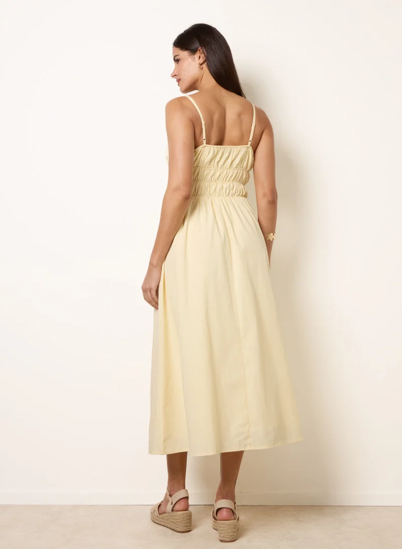 بلو فانيلا Ruched Binding Strappy Midi Dress