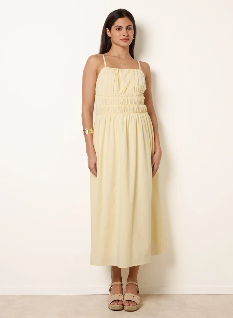 بلو فانيلا Ruched Binding Strappy Midi Dress