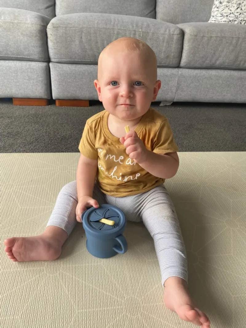 haakaa Silicone Sip-N-Snack Cup, Toddlers Sippy Cup & Snack Container 2-in-1, BPA Free Food Grade Silicone Cup for Baby 6 Month+, 9 Ounce (Blue) - Image 4