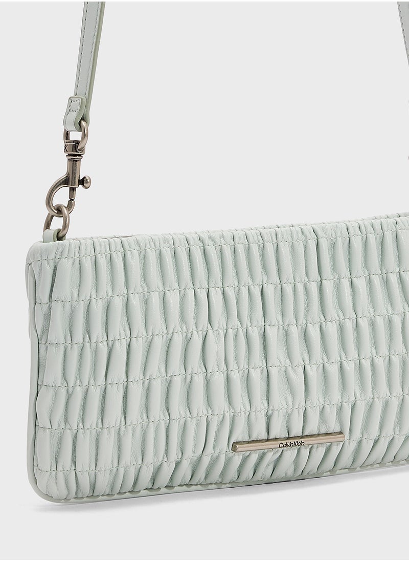 Calvin Klein Jeans ROUCHED ZIP TOP BAG  - Image 3