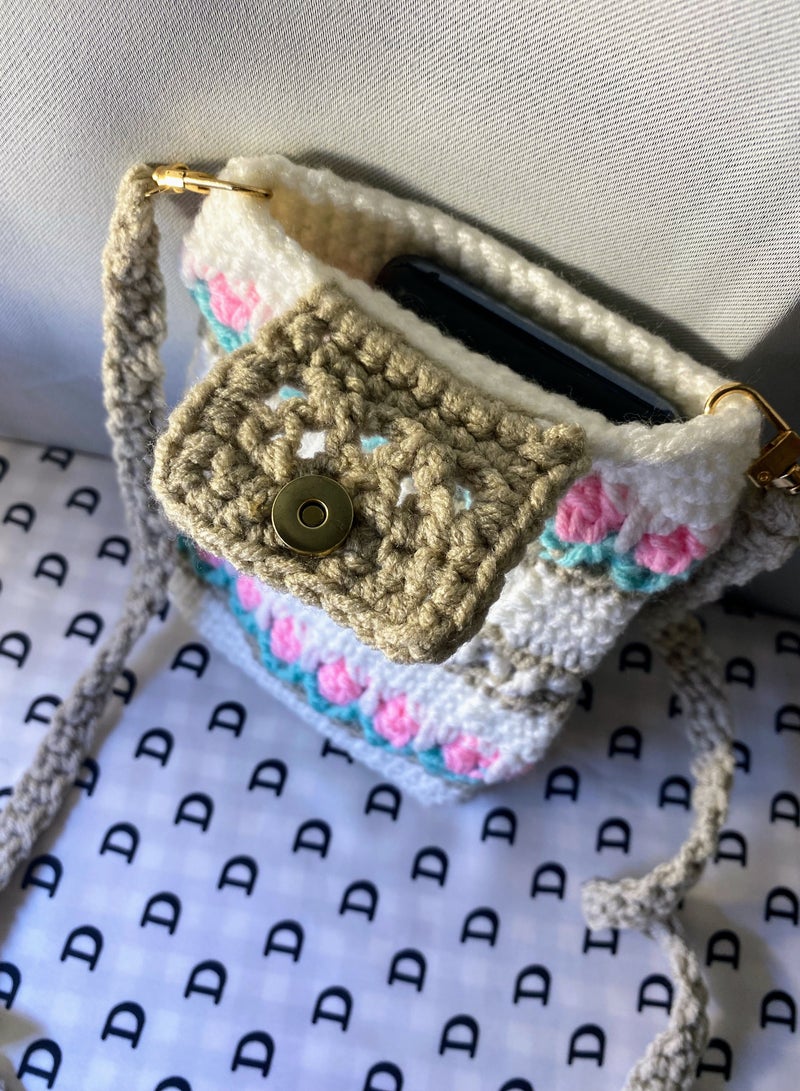 Braidise Creations Crochet made Tulip Pattern Mobile Sling Bag  - Image 4