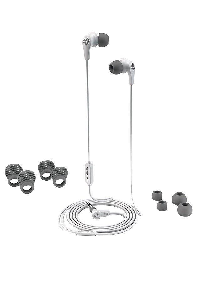 جيلاب سماعات أذن سلكية Audio JBuds Pro Signature مزودة بميكروفون وعناصر تحكم في المسار ومشغلات تيتانيوم مقاس 10 مم مع أطراف جل مخصصة وزعانف مبطنة - Image 1
