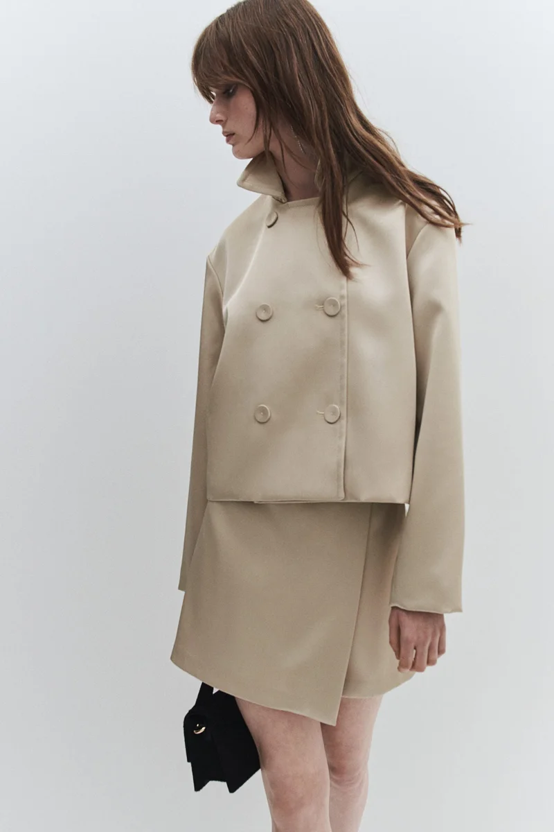 اتش اند ام تنورة بتصميم ملفوف