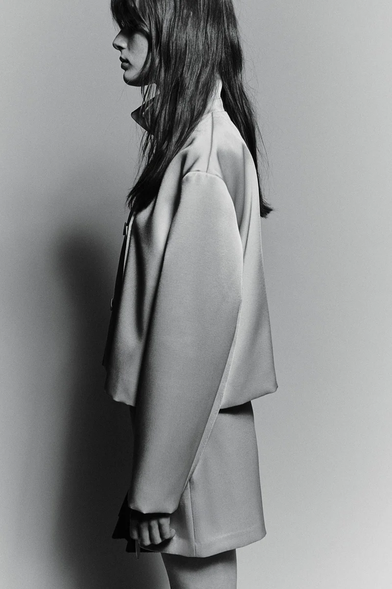 اتش اند ام تنورة بتصميم ملفوف