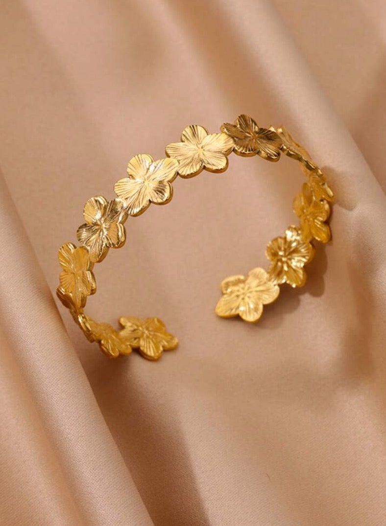 Elegant  High Quality Stainless Steel Gold Plated Bracelet Bangle For Women - Image 3