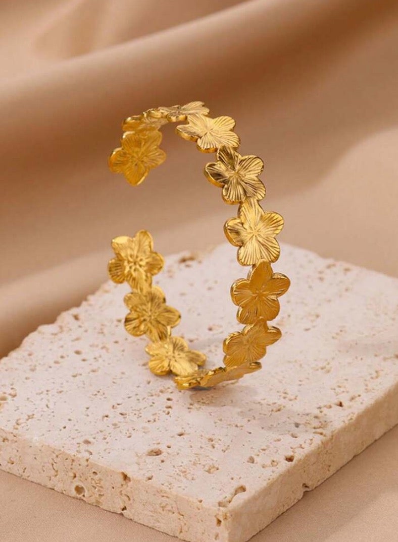 Elegant  High Quality Stainless Steel Gold Plated Bracelet Bangle For Women - Image 1