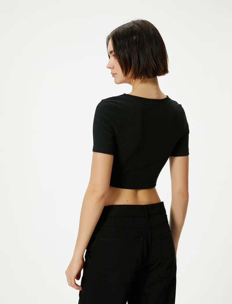 KOTON Crop T-Shirt Chain Detailed Printed Short Sleeve Crew Neck