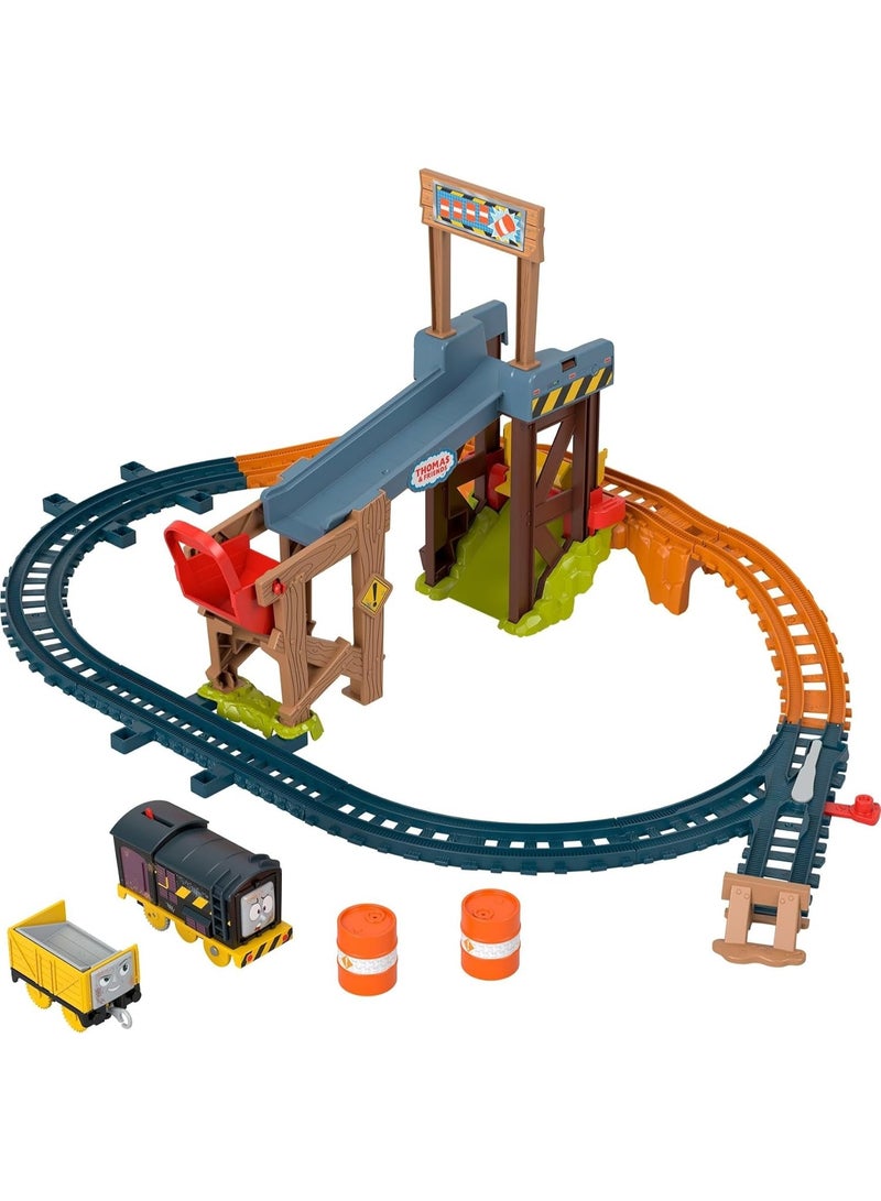 THOMAS & FRIENDS Diesel's Lift & Load Construction Toy Train Set - Image 1