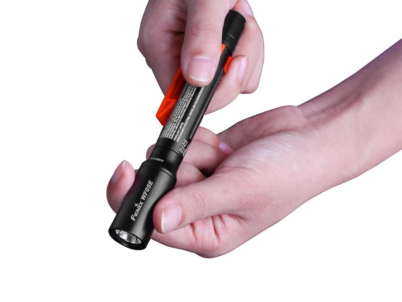 fenix فينيكس WF05E مصباح يدوي مقاوم للهب يعمل بالبطارية LED85 لومن - Image 2