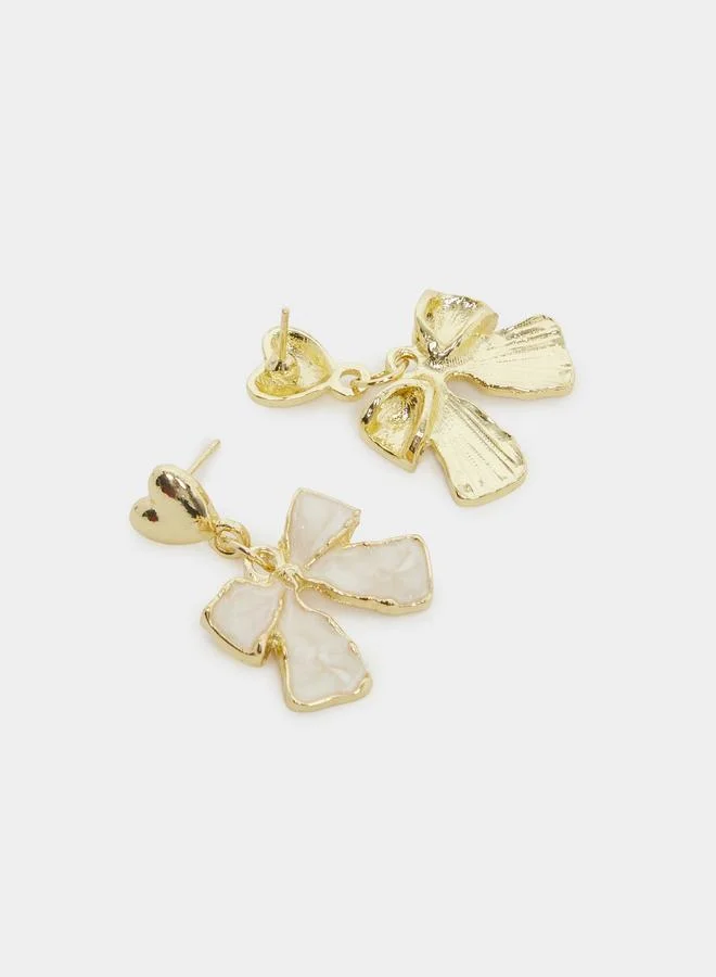 Styli Gold Heart and Bow Dangle Earrings