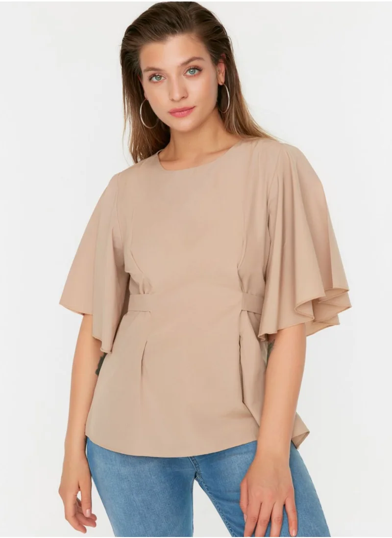 Trendyol Curve Angle Sleeve Pleat Detail Top