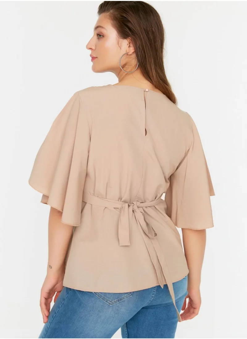 Trendyol Curve Angle Sleeve Pleat Detail Top