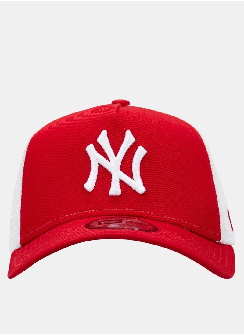 NEW ERA Men's League Essential Clean Trucker New York Yankees Cap