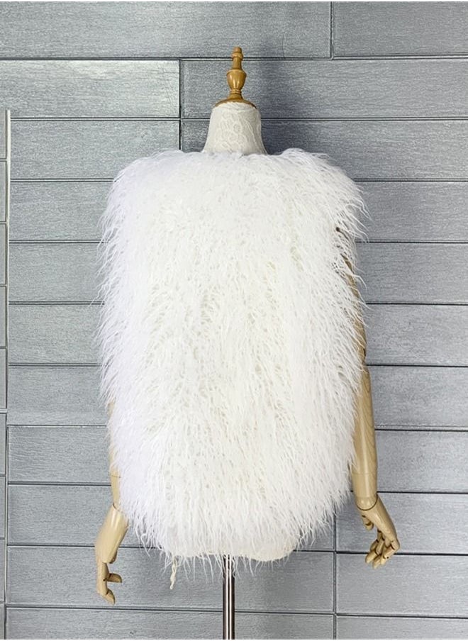 Loquat Women's Warm Faux Fur Vest White  - Image 3