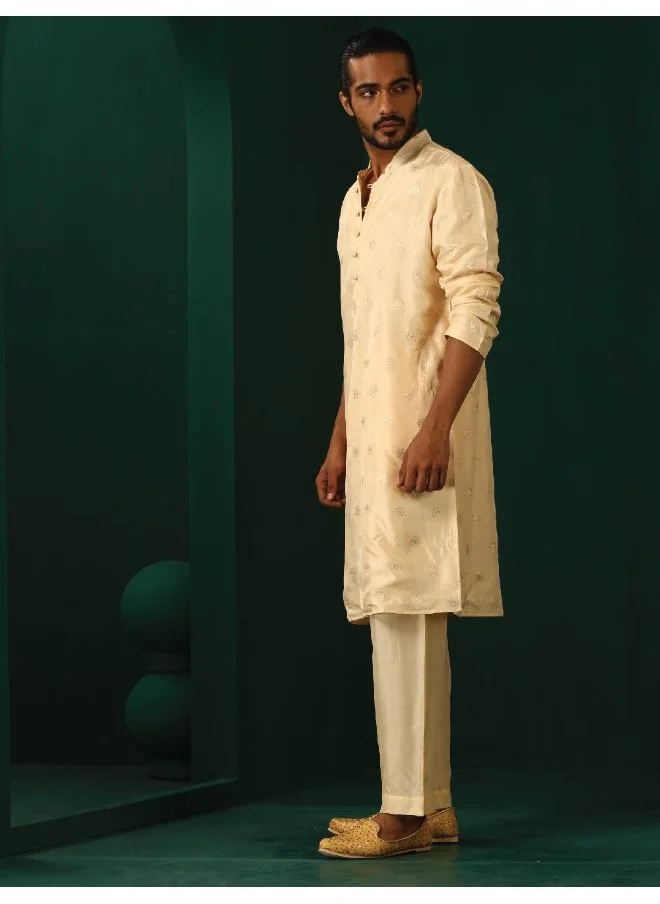 ترو برونز Men's Ivory Geometric Floral Viscose Silk Long Kurta