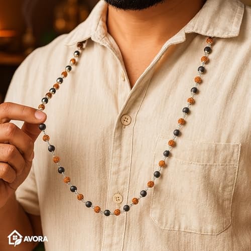 AVORA ديفيا راكشا رودراكشا وكارونجالي مالا | مالا حماية روحية أصلية بـ 108 خرزات | رودراكشا طبيعي وخشب كارونجالي معتمد للجابام، التأمل والإيجابية | هدية تعبديّة للجنسين - Image 3