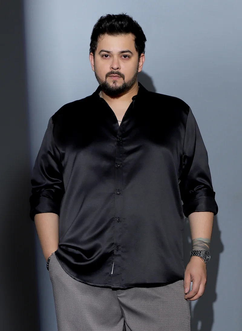 Instafab Plus Instafab Plus Men Solid-Satin Regular Shirt | Spread Collar , Long Cuffed Sleeves | Button Closure , Curved Hem | Solid Plain Material | Woven Fabric For Party & Evening Wear | Midnight Black