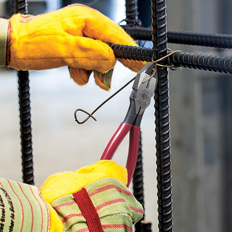 Klein Tools D201-7CSTA Linesman Pliers, Side Cutters with Spring Loaded Action, Ironworker Pliers have Aggressive Knurl and Tempered Handles - Image 3