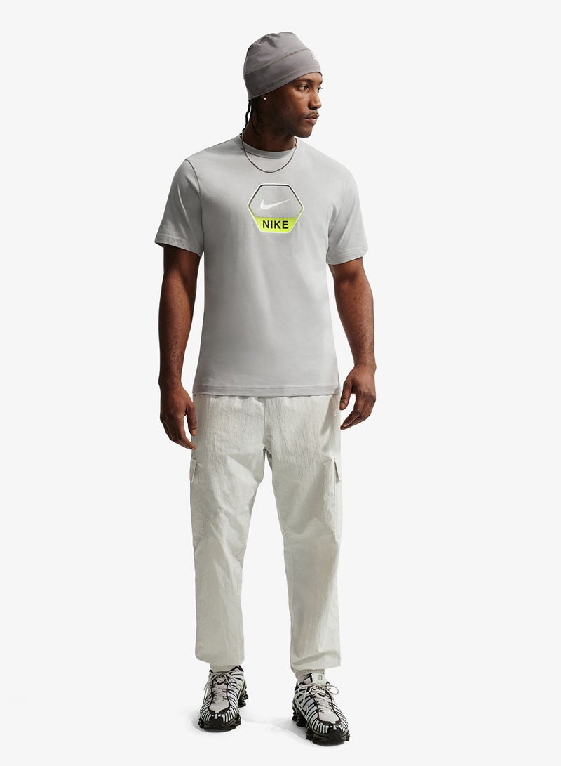 Nike Nsw Graphic T-Shirt - Image 1