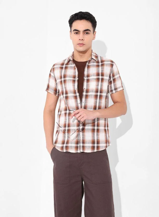 The Indian Garage Co Men Slim Fit Checked Cutaway Collar Half Sleeves Shirt