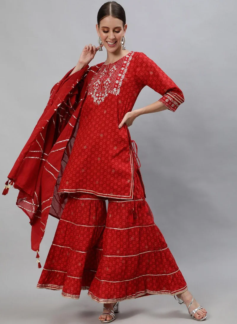 آي شين Women's Maroon 100% Cotton Embroidered Regular Fit Kurta Set