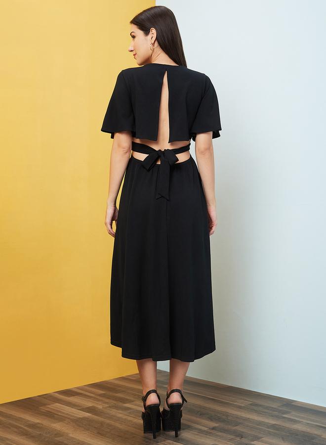 globus Women Black Solid V Neck A-Line Midi Dress with Cut Out Back - Image 3