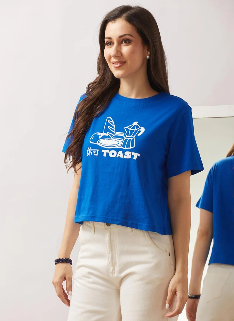 جلو باص تيشيرت نسائي أزرق بياقة مستديرة وأكمام قصيرة وطبعة جرافيك مقاس كبير