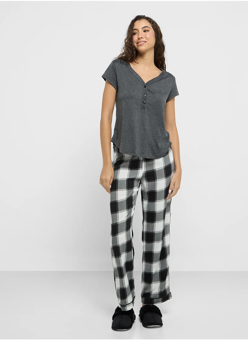 جينجر Cotton T-Shirt & Checkered Pyjama Set