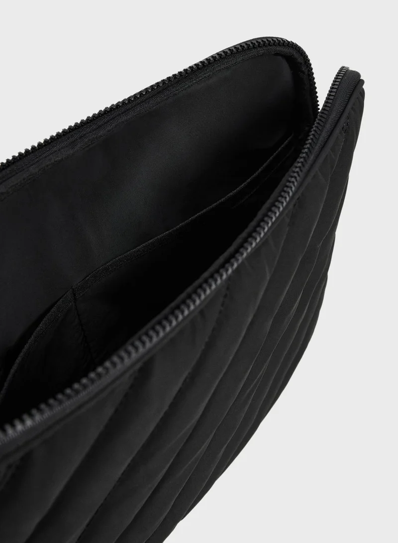 MANGO Padded Laptop Case With Knot