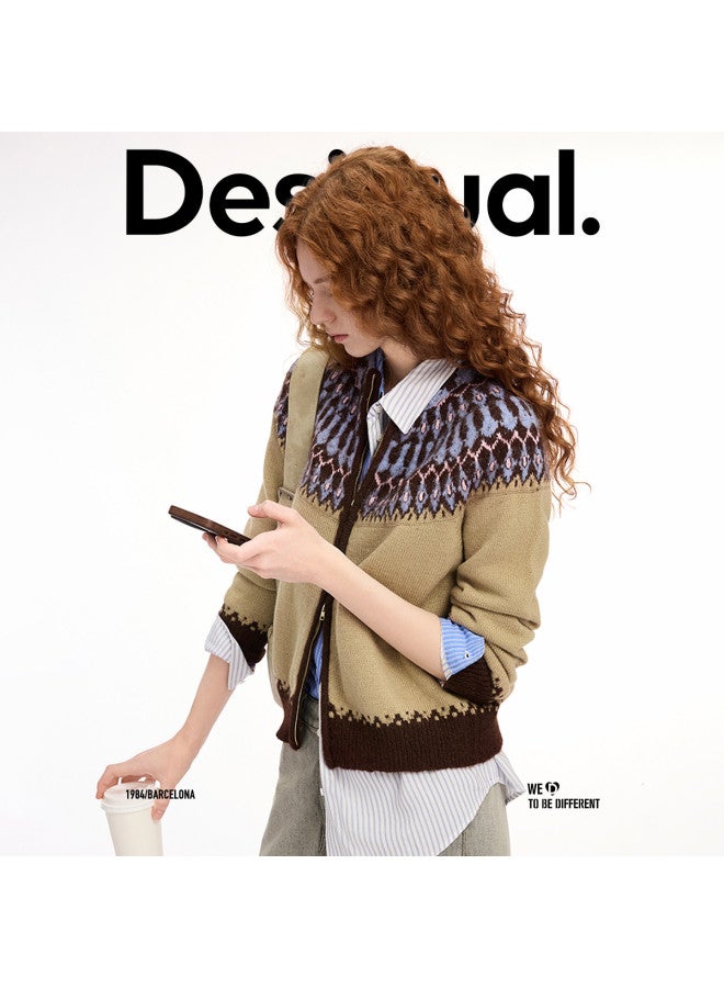 DESIGUAL كارديجان نسائي بتصميم فير آيل ذو ياقة عالية لفصل الخريف/الشتاء - Image 3