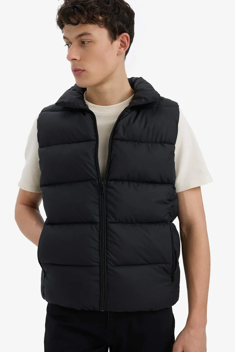 Defacto Slim Fit Stand Collar Lined Waterproof Puffer Vest