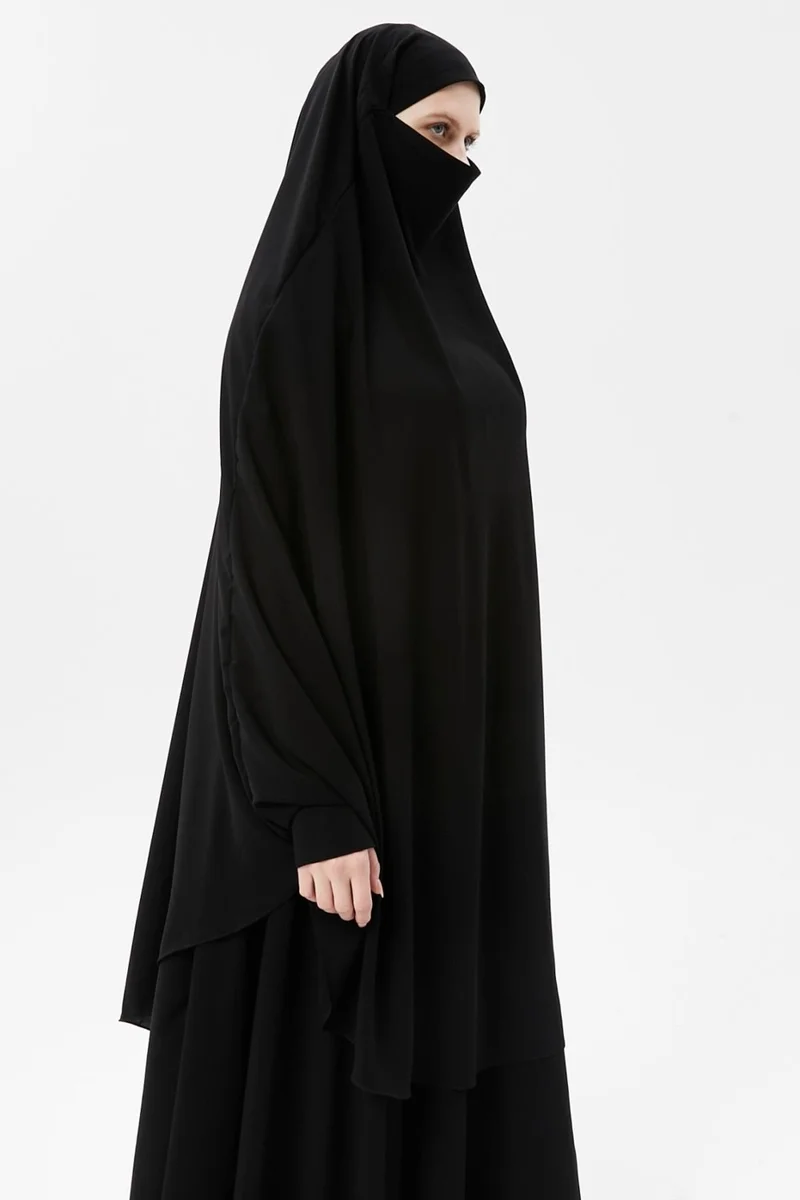 التوبة Women's Hijab Medina Silk Bed Sheet Set, Veiled Soufflé and Skirt