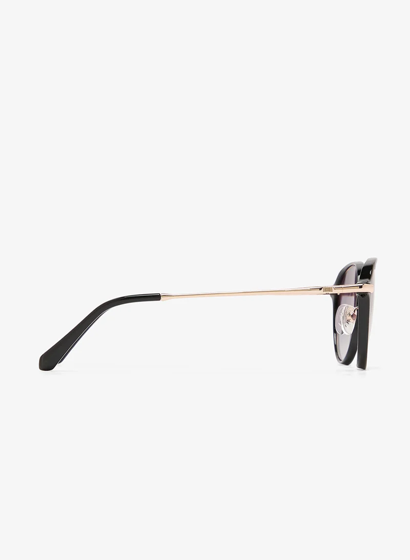 GUESS  Injected Shaped Sunglasses for Men | Best Price UAE