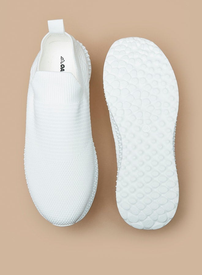 Oaklan by Shoexpress Men's Textured Slip-On Sports Shoes - Image 4
