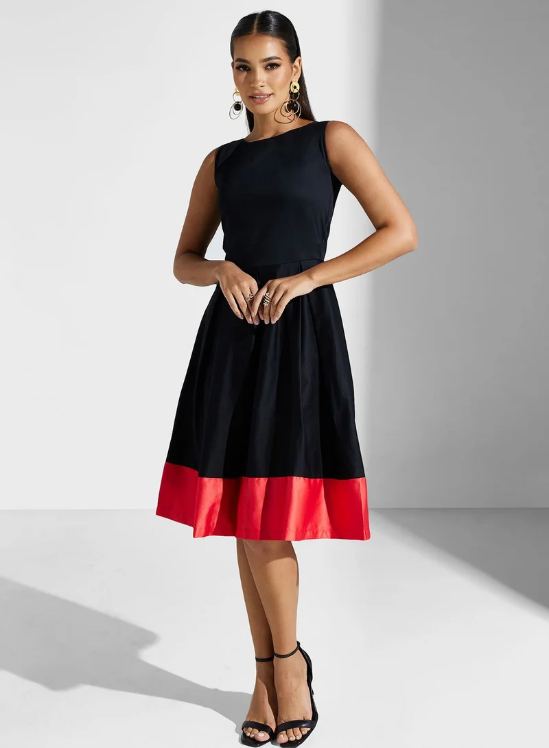 جولدن ابل Panel Hem Dress
