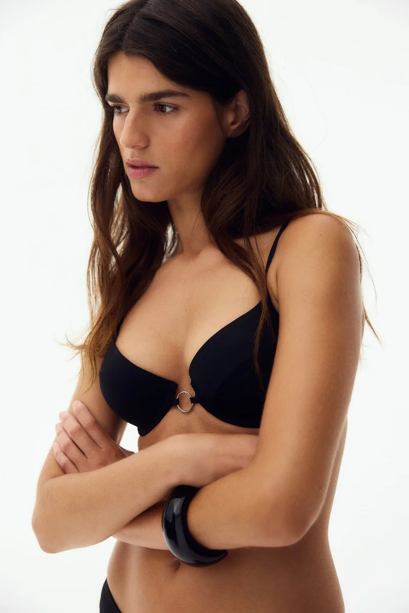 اتش اند ام بيكيني توب بتصميم بوش اب