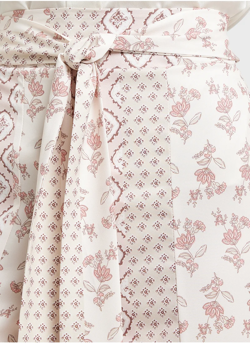 Khizana Printed Pants With Wiast Tie Up