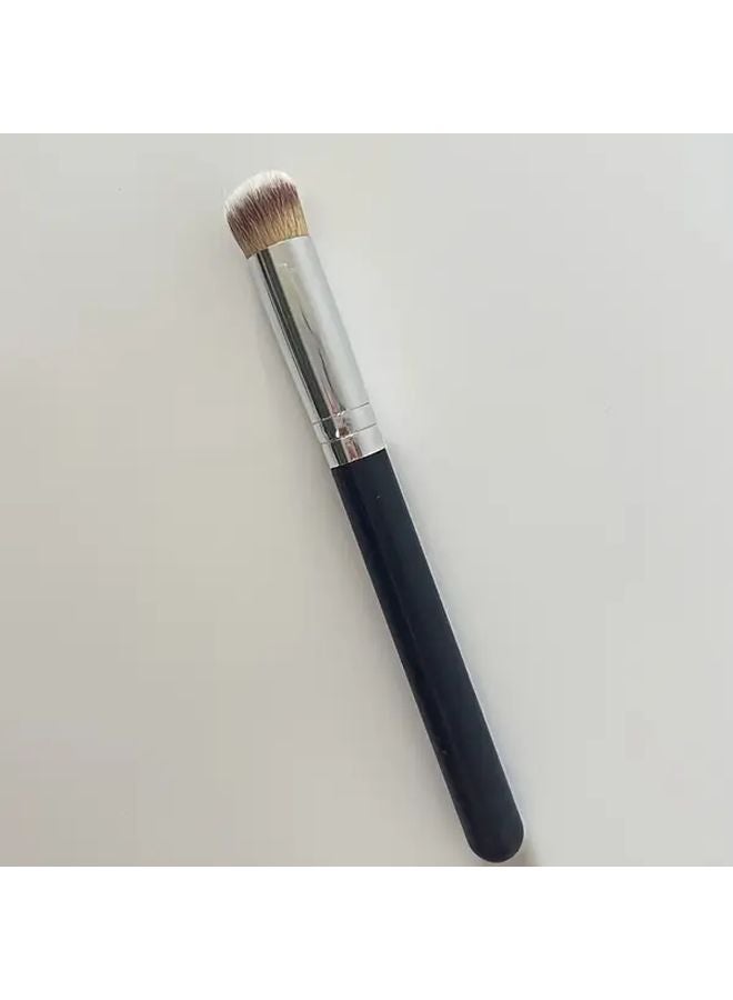 فرشاة كونسيلر كبيرة لتطبيق الأساس وإخفاء عيوب البشرة - Image 1