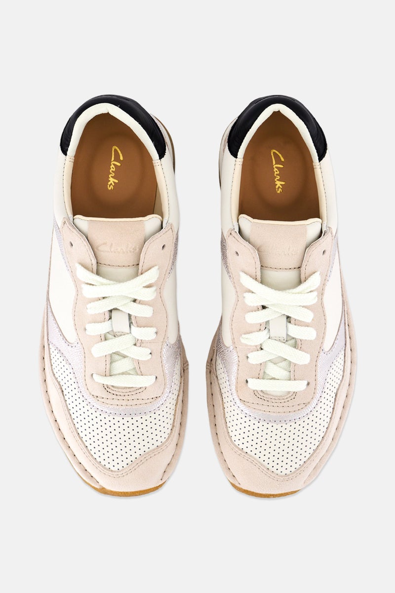 clarks Women Standard Fit Craft Tor Casual Shoes, Off White  - Image 3