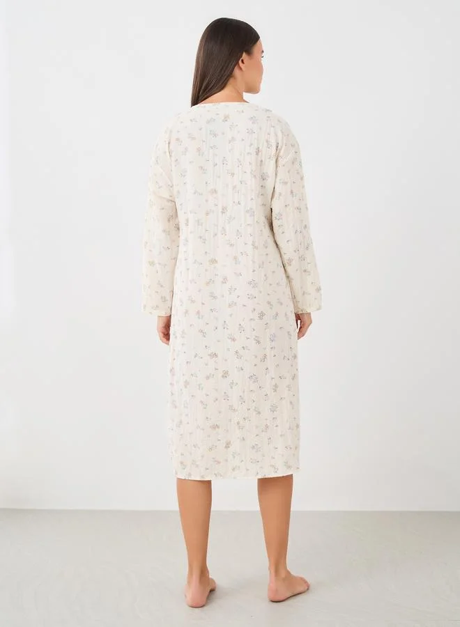 Styli Styli All-Over Floral Print Ruffled Detail Robe