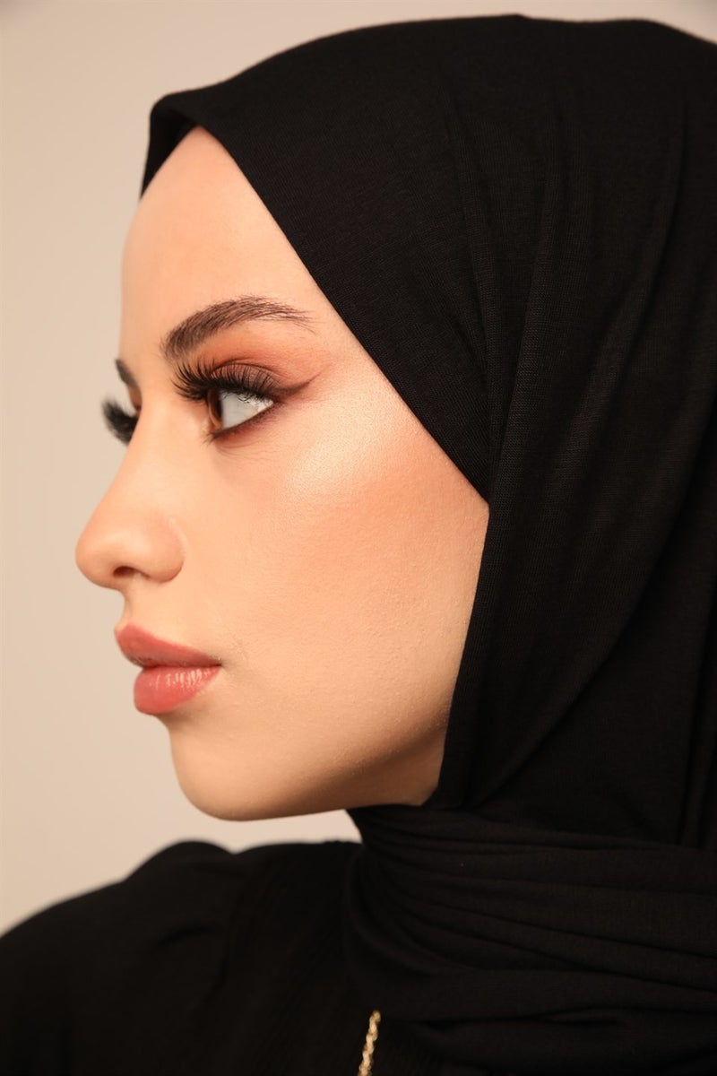 ELF PRIVE Premium Plain Cotton Combed Shawl-Black  - Image 3