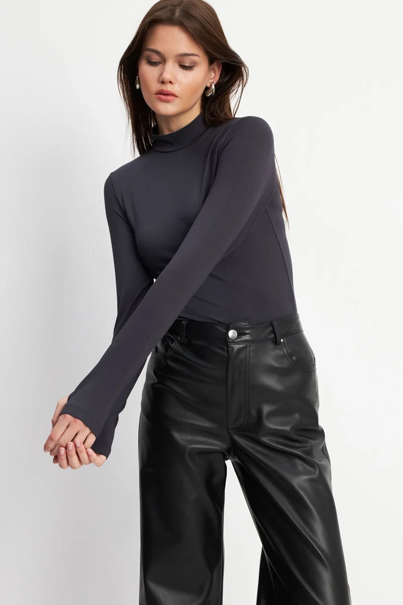 Bipantolon BIPANTOLON Women's Slim Fit Half Turtleneck Bodysuit