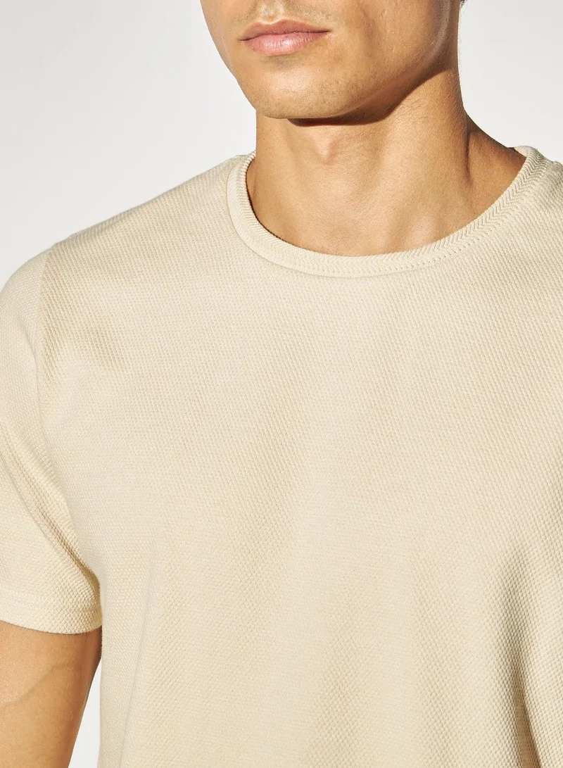 Iconic Iconic Popcorn Textured Crew Neck T-shirt with Short Sleeves