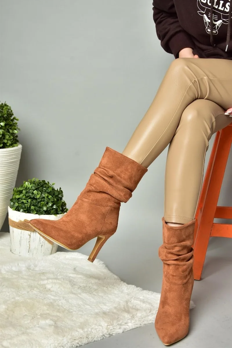 Fox Shoes R404020302 Brown Suede Thin Heeled Gathered Women's Boots